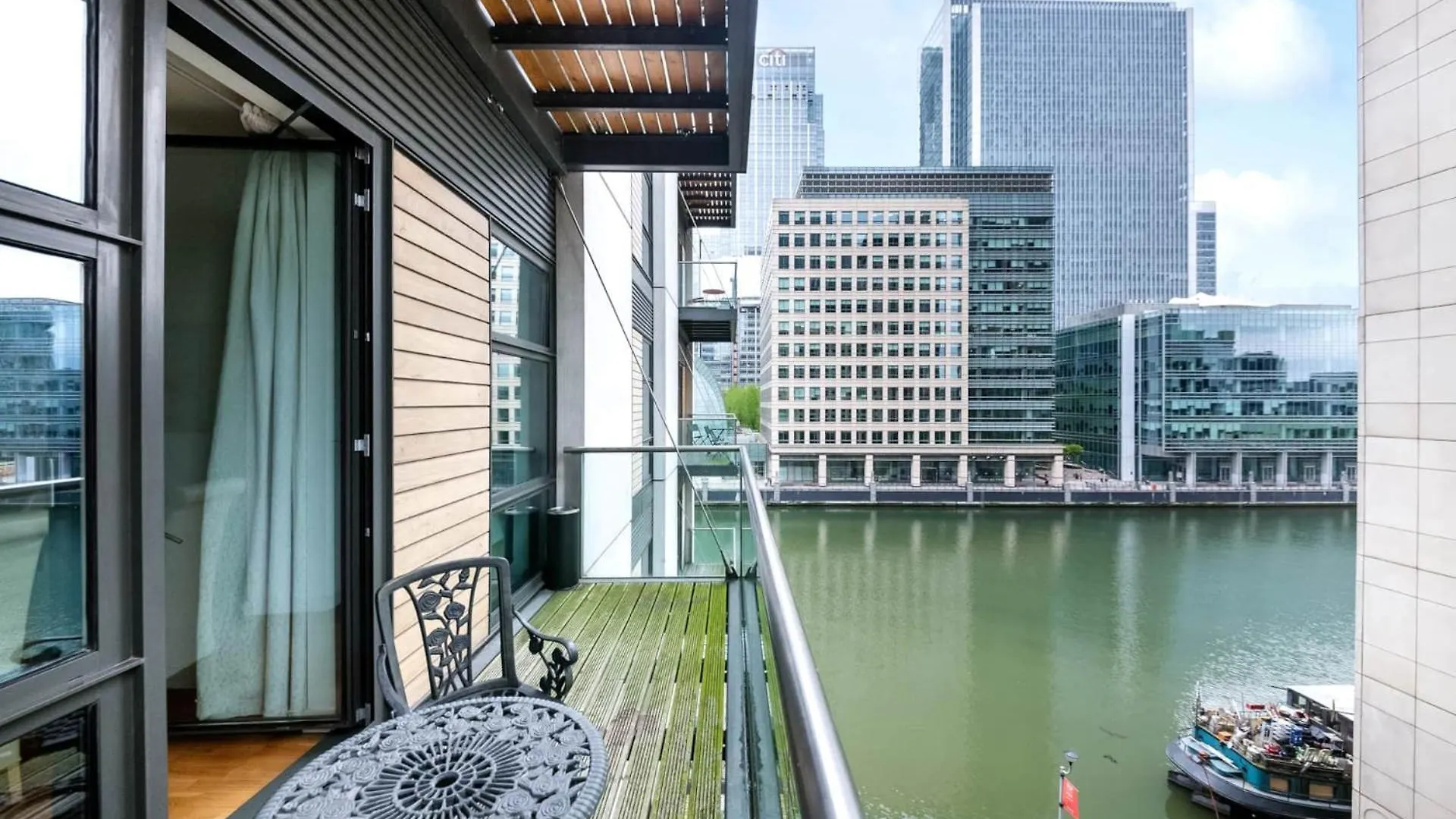 Londwell, Canary Wharf River Thames Balcony Retreat London 0*,  United Kingdom