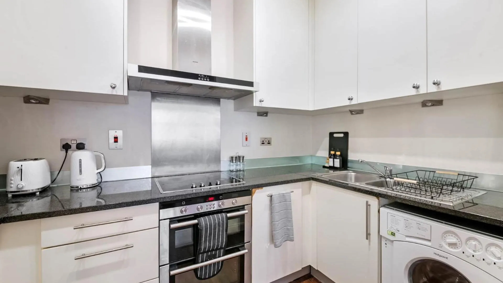 Apartment Londwell, Canary Wharf River Thames Balcony Retreat London